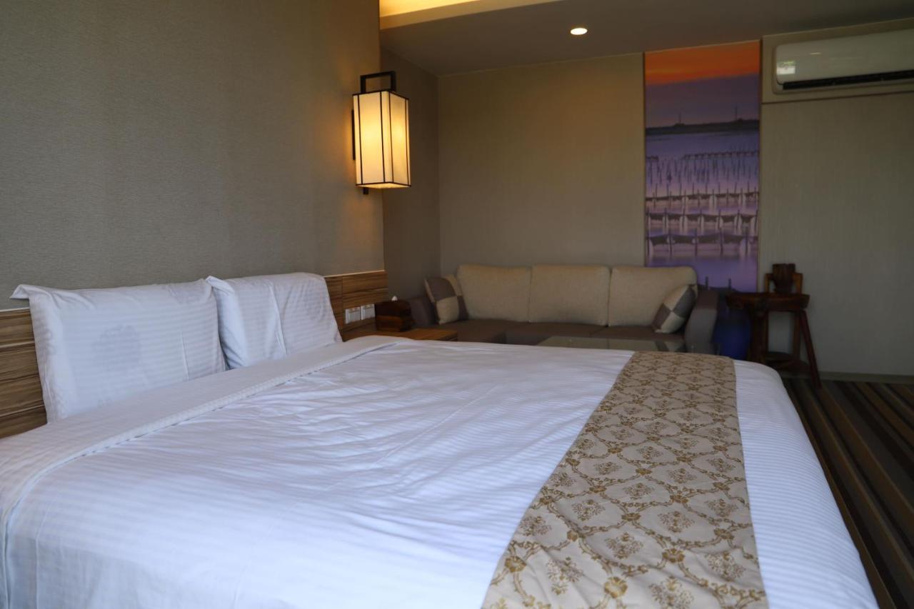 Tainan Julie'S Garden 峰情文旅 Otel Anping Dış mekan fotoğraf